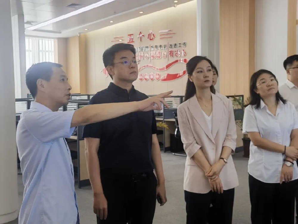 市國(guó)資委黨委委員、駐市國(guó)資委紀(jì)檢監(jiān)察組組長(zhǎng)賈磊到建投集團(tuán)調(diào)研指導(dǎo)工作